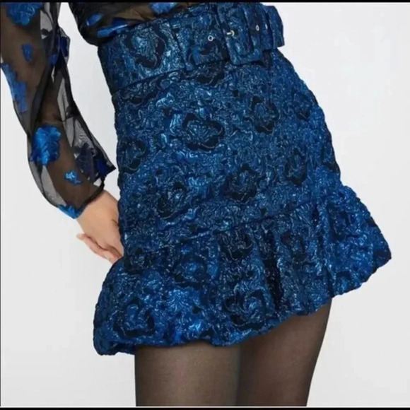 Zara FLOUNCED HEM BELTED SKIRT - Picture 2 of 8